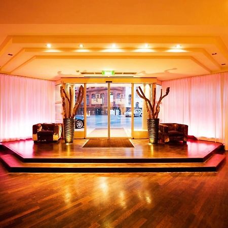Bristol Hotel - Frankfurt City - Central Station Франкфурт на Майн Екстериор снимка