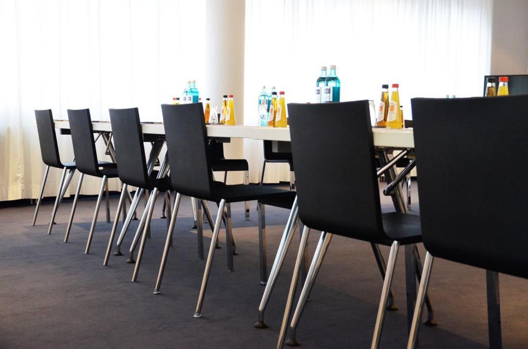 Bristol Hotel - Frankfurt City - Central Station Франкфурт на Майн Екстериор снимка