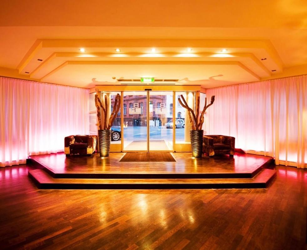 Bristol Hotel - Frankfurt City - Central Station Франкфурт на Майн Екстериор снимка