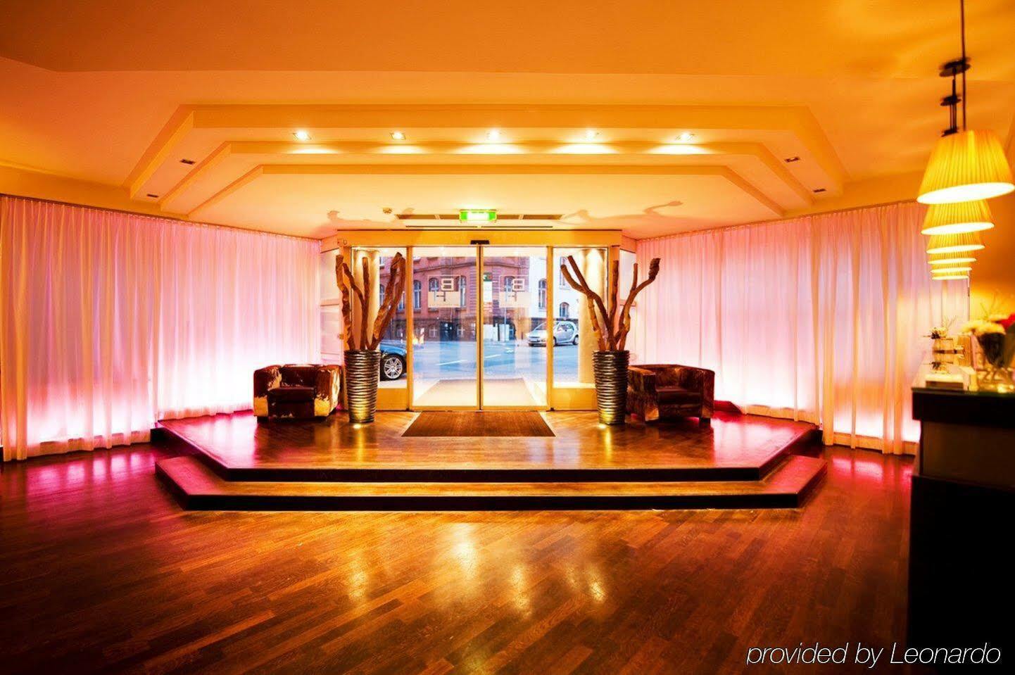 Bristol Hotel - Frankfurt City - Central Station Франкфурт на Майн Екстериор снимка